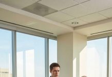 They laughed when Grandpa handed me an apron. “A waiter? That’s your future?” my brother sneered, and even my parents joined in. I kept serving coffee, pretending their words didn’t cut. But the day the lawyer opened Grandpa’s will, the room went ice-cold. “To my grandson—the only one who stayed—I leave everything.” My mother gasped. My brother swore. And then the lawyer revealed the one secret Grandpa took to his grave…