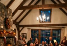 When my mom texted, “This year, just your sister’s family,” I replied, “Enjoy!” and left it at that. What she didn’t know was that I owned a $2 million estate in Vermont—and everyone else was already invited. By sunset, our Thanksgiving photos were everywhere: candlelight, laughter, a full table, and not one empty seat for them. Then my phone lit up with her name… again and again.