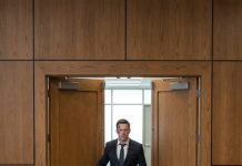 They buried me, stole my empire, and stood in court dividing my fortune like vultures—until I pushed open the doors. Alive. “Miss me?” I said, and my mother screamed, my brother dropped to his knees, and my wife collapsed. Then I faced the judge and whispered, “Your Honor, the real crime isn’t my death… it’s who paid for it.” What happened next changed everything.