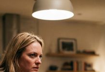 Mom stabbed her fork into the salad and said, “You’re not half the woman your sister is.” The table went quiet—like everyone was waiting for me to shrink. I didn’t. I pushed my chair back and smiled. “Then she can start paying your rent.” Dad’s face drained of color. “Rent?” he croaked. “What rent?” That’s when I realized… he had no idea what Mom and my sister had been doing behind his back.