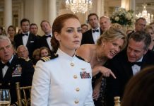 I didn’t hide the trident on my wrist when their laughter rolled across the gala. “Nice fake tattoo,” Eleanor sneered. “Who are you pretending to be?” I kept my hands folded, because ghosts don’t need defending. Then the room went silent as Admiral Hayes stopped behind me, snapped a salute, and said, “Ma’am, we thought you were dead.” That’s when every smile vanished—and my real mission began.