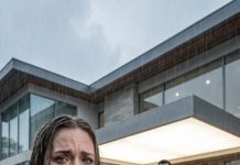 La lluvia empapaba mi vestido mientras abrazaba a mi hija de seis años. Mi suegra señaló mi vientre con desprecio. —Otra niña… eres una maldición para esta familia. Mi esposo ni siquiera me miró. —Vete. No criaré otra inútil. Mi hija tembló y susurró: —Mamá… ¿por qué papá nos odia? Apreté los dientes. No lloré. Porque esa noche… descubrí algo que destruiría a todos.