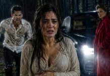 Corría abrazando mi vientre bajo la lluvia mientras escuchaba los pasos de mi marido cada vez más cerca. «¡Vuelve a casa! ¡No sobrevivirás sin mí!», gritó. Sentí que mi bebé se movía y susurré entre lágrimas: «Prefiero morir libre que regresar a ese infierno». Entonces, los faros de un coche iluminaron el bosque… y descubrí que quien acababa de detenerse era mucho más peligroso que mi propio esposo.