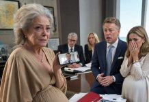 —¡Eres una vieja sin vergüenza! —gritó mi hijo, mientras su esposa señalaba mi vientre con desprecio—. ¡Embarazada a los setenta años! Sus palabras me destrozaron, pero guardé silencio. Ellos no sabían que mi embarazo era mi última esperanza antes de que el cáncer de hígado terminara conmigo. Entonces sonó mi teléfono. —Señora, soy su médico… sus hijos deben conocer la verdad hoy mismo. Activé el altavoz, y su primera frase los dejó completamente pálidos…